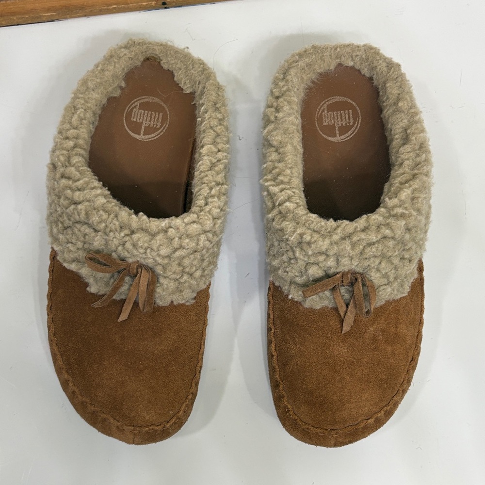 Fitflop The Cuddler Cozy Brown Suede Slippers with Faux Fur Lining - Picture 3 of 8